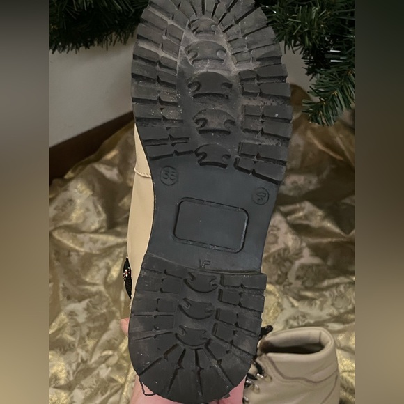 ZARA Girls’ Lace-Up Leather Combat Hiking Boots Cream Color Booties EU 35/US 3.5 - Picture 13 of 14